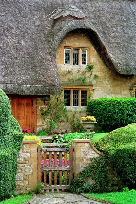 thatched cottages for sale cotswolds.